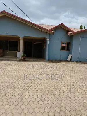 1bdrm House in Kings Properties, Madina for rent