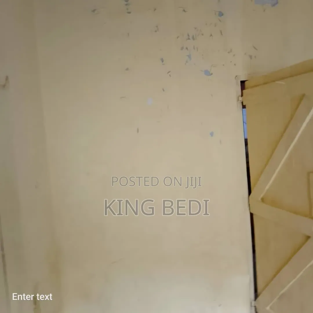 1bdrm House in Kings Properties, Madina for rent