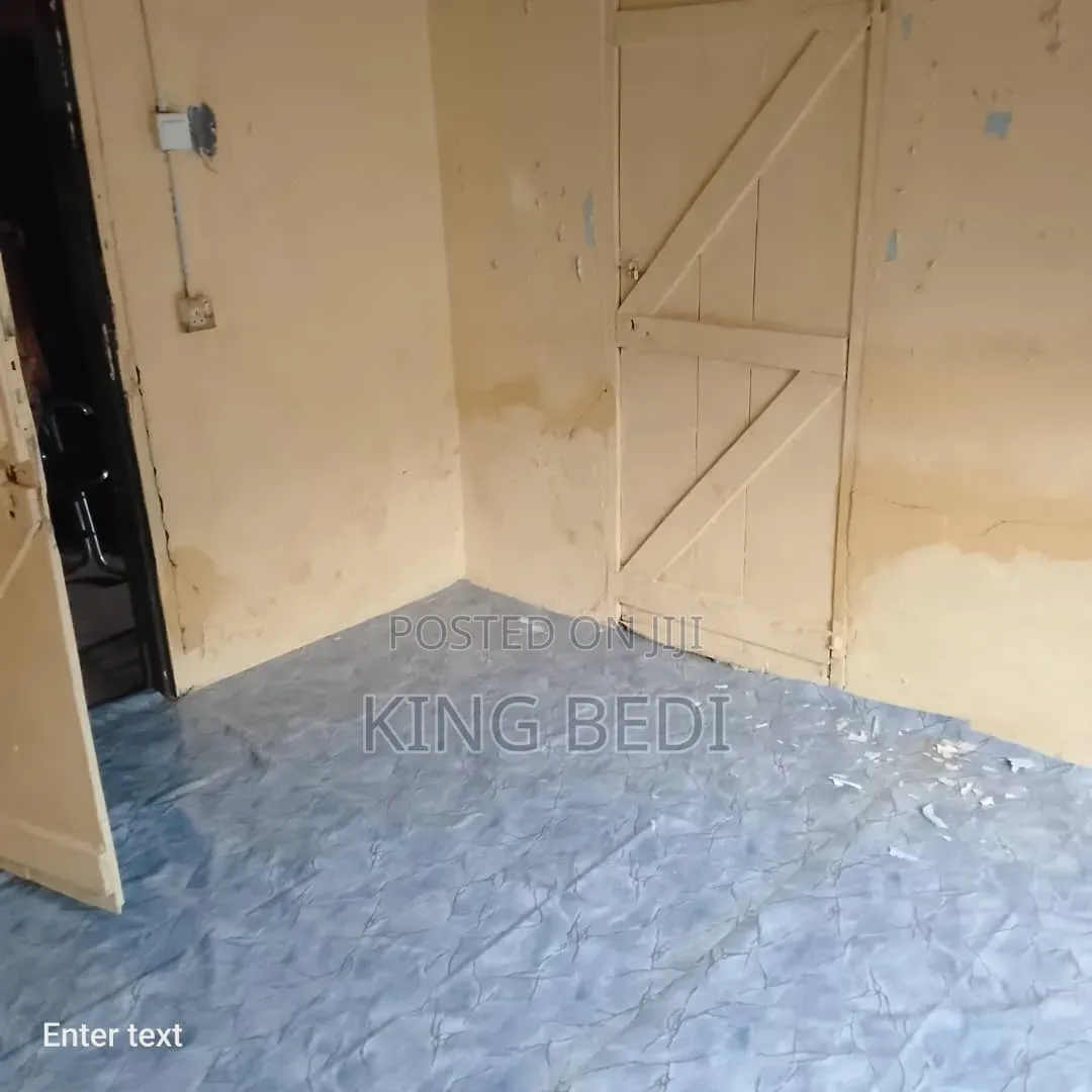 1bdrm House in Kings Properties, Madina for rent