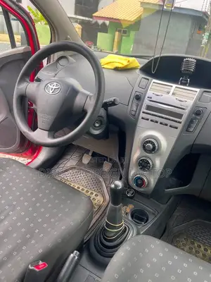 Toyota Yaris 2011 Red