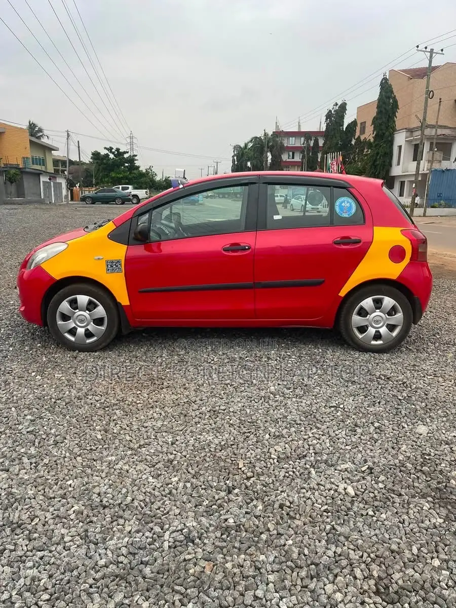 Toyota Yaris 2011 Red