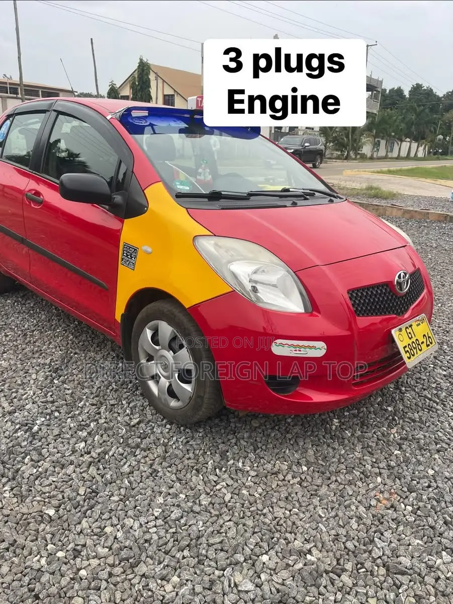 Toyota Yaris 2011 Red