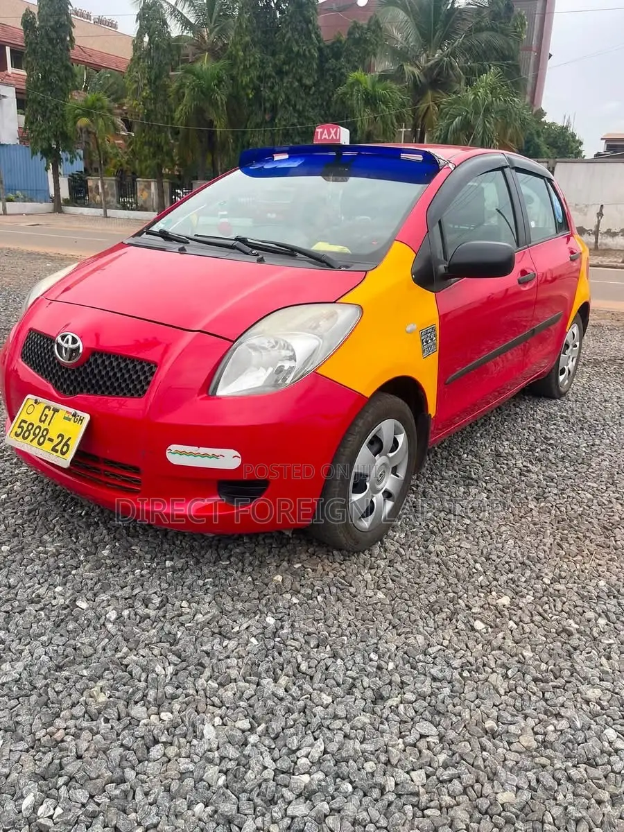 Toyota Yaris 2011 Red