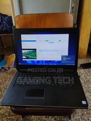 Laptop Dell Precision 7720 32GB Intel Xeon SSD 512GB