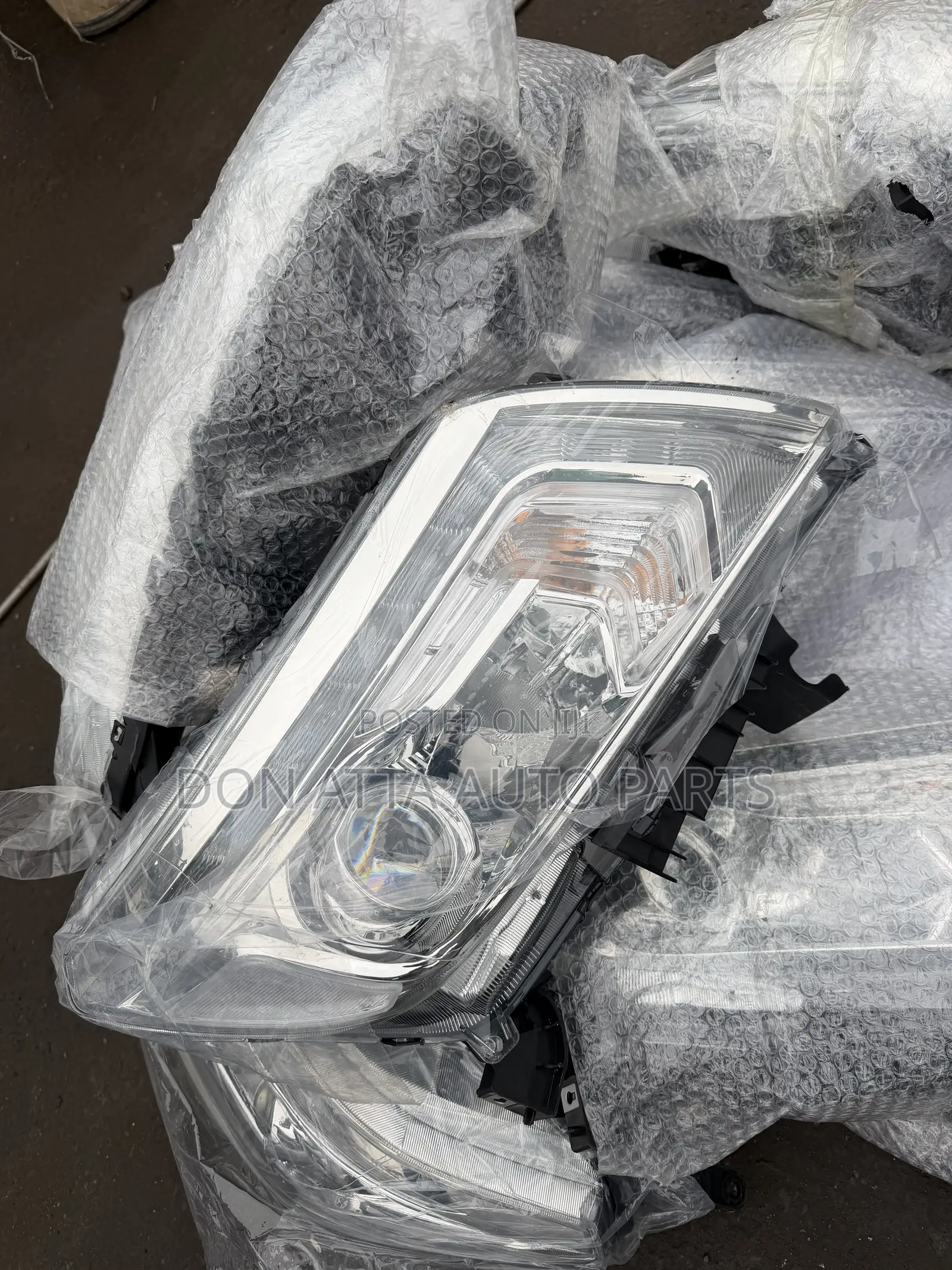Nissan Navara 2016-2020 Headlight Available