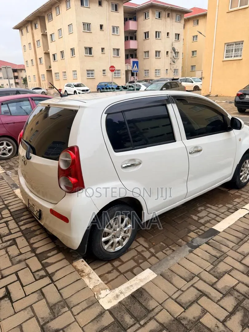 Toyota Passo 2012 White