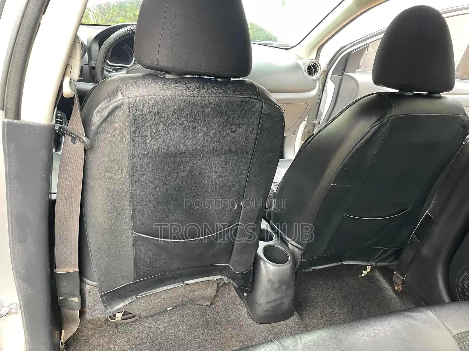 Nissan Versa 1.6 SV 2013 Silver