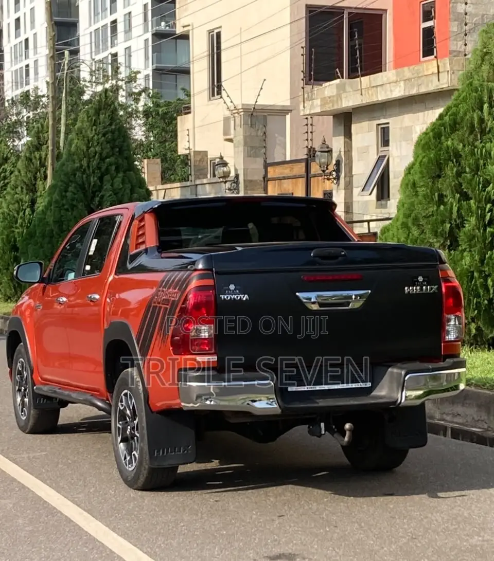 Toyota Hilux 2019 Orange