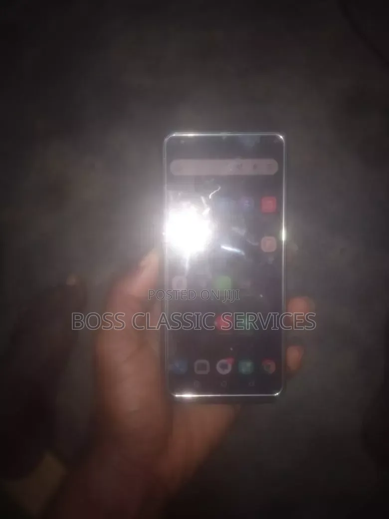 Infinix Hot 8 32 GB Purple