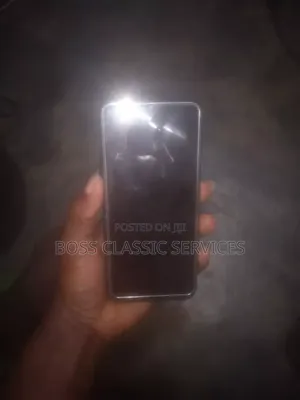 Infinix Hot 8 32 GB Purple