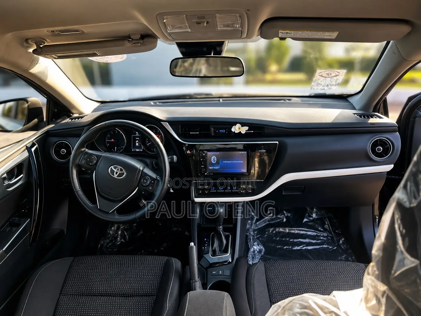Toyota Corolla LE Eco (1.8L 4cyl 2A) 2018 Black