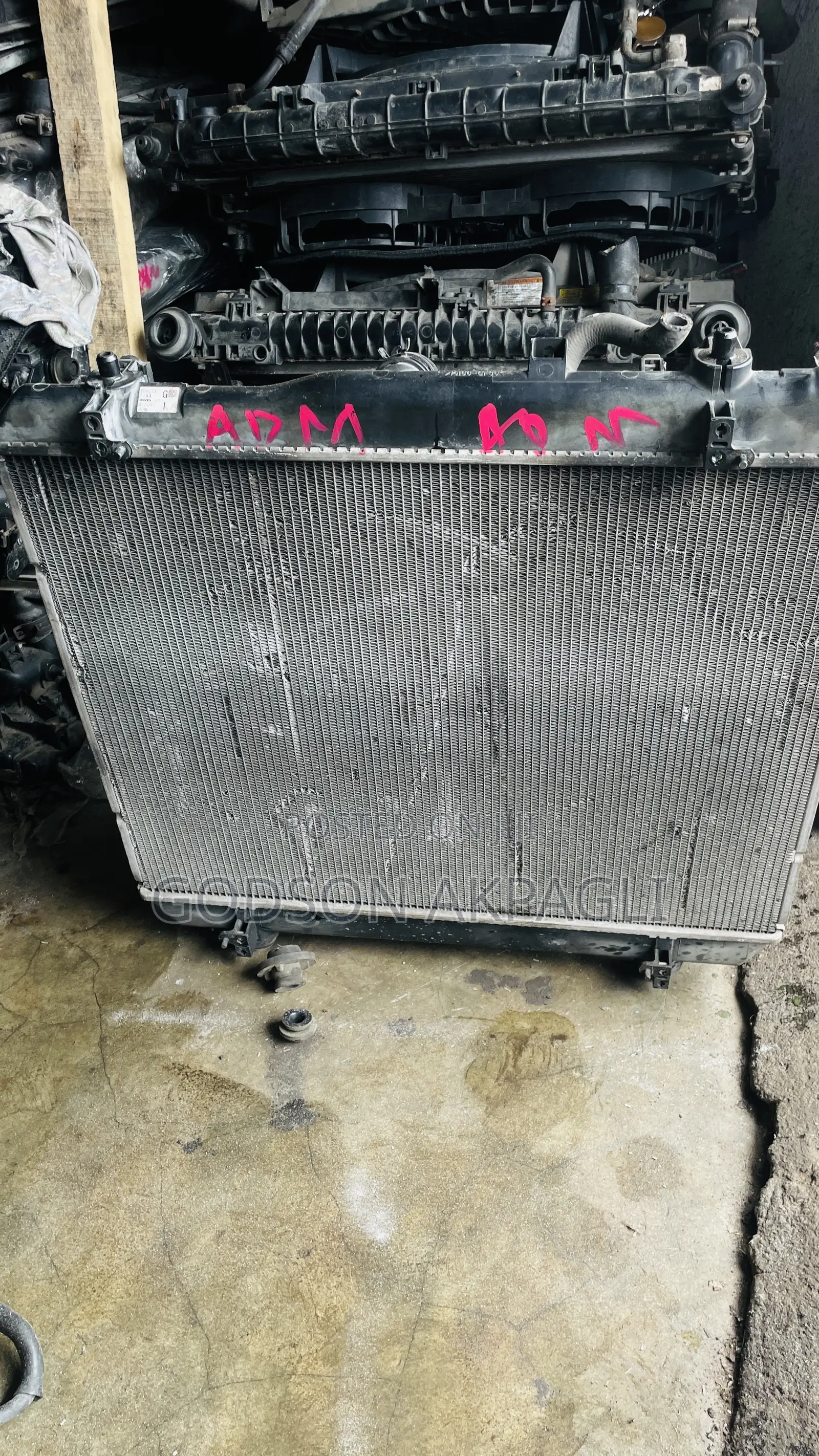 Toyota Hiace Radiator and Fan
