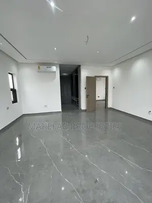 4bdrm House in Ashaley Botwe for sale