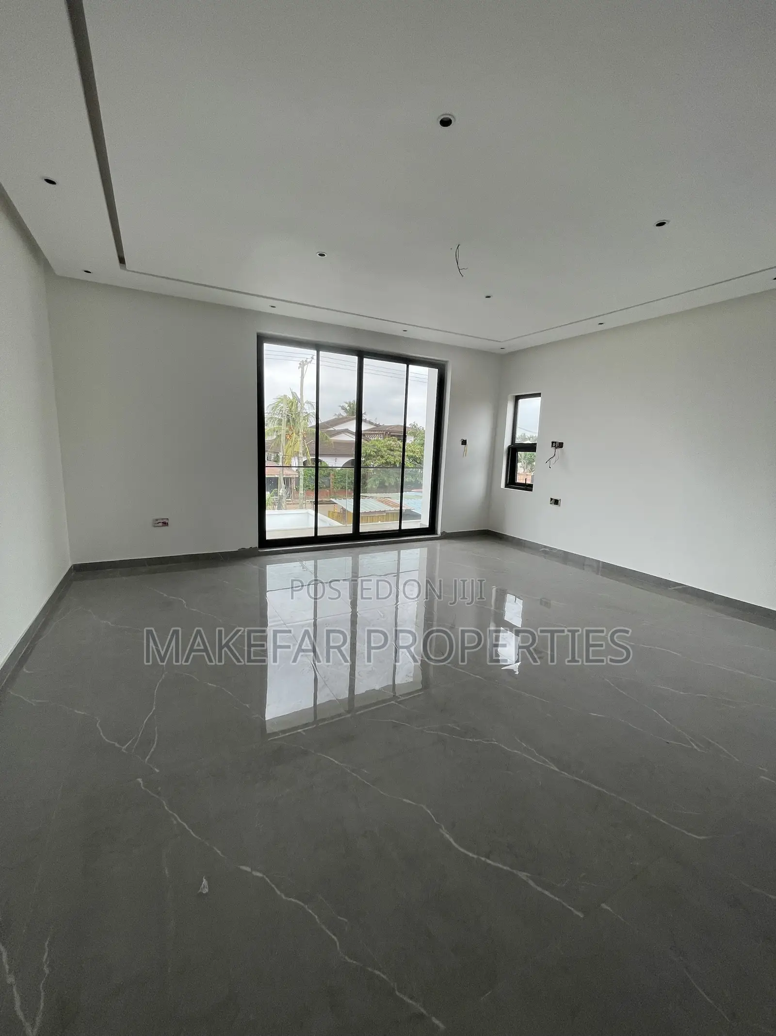 4bdrm House in Ashaley Botwe for sale