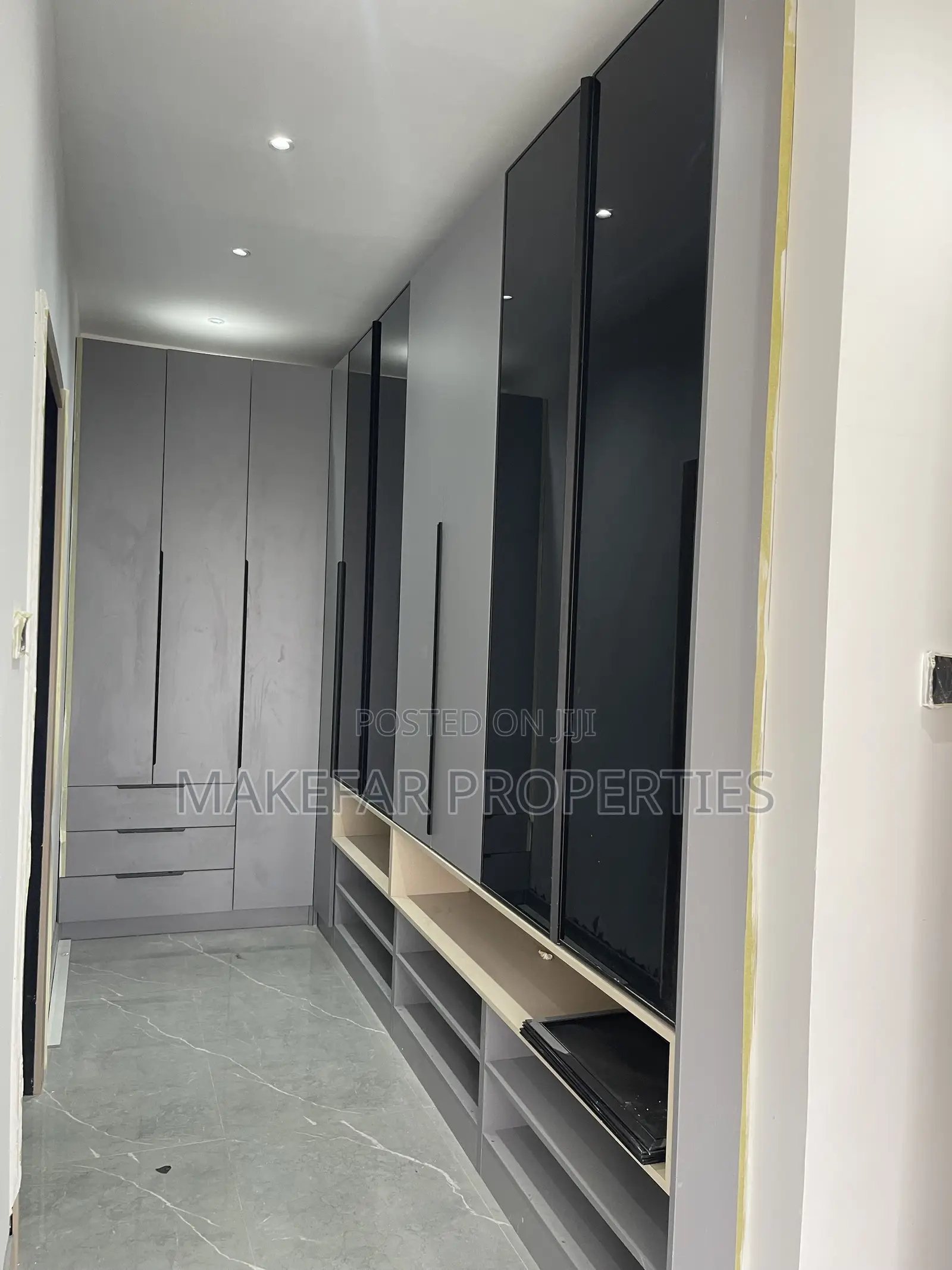 4bdrm House in Ashaley Botwe for sale