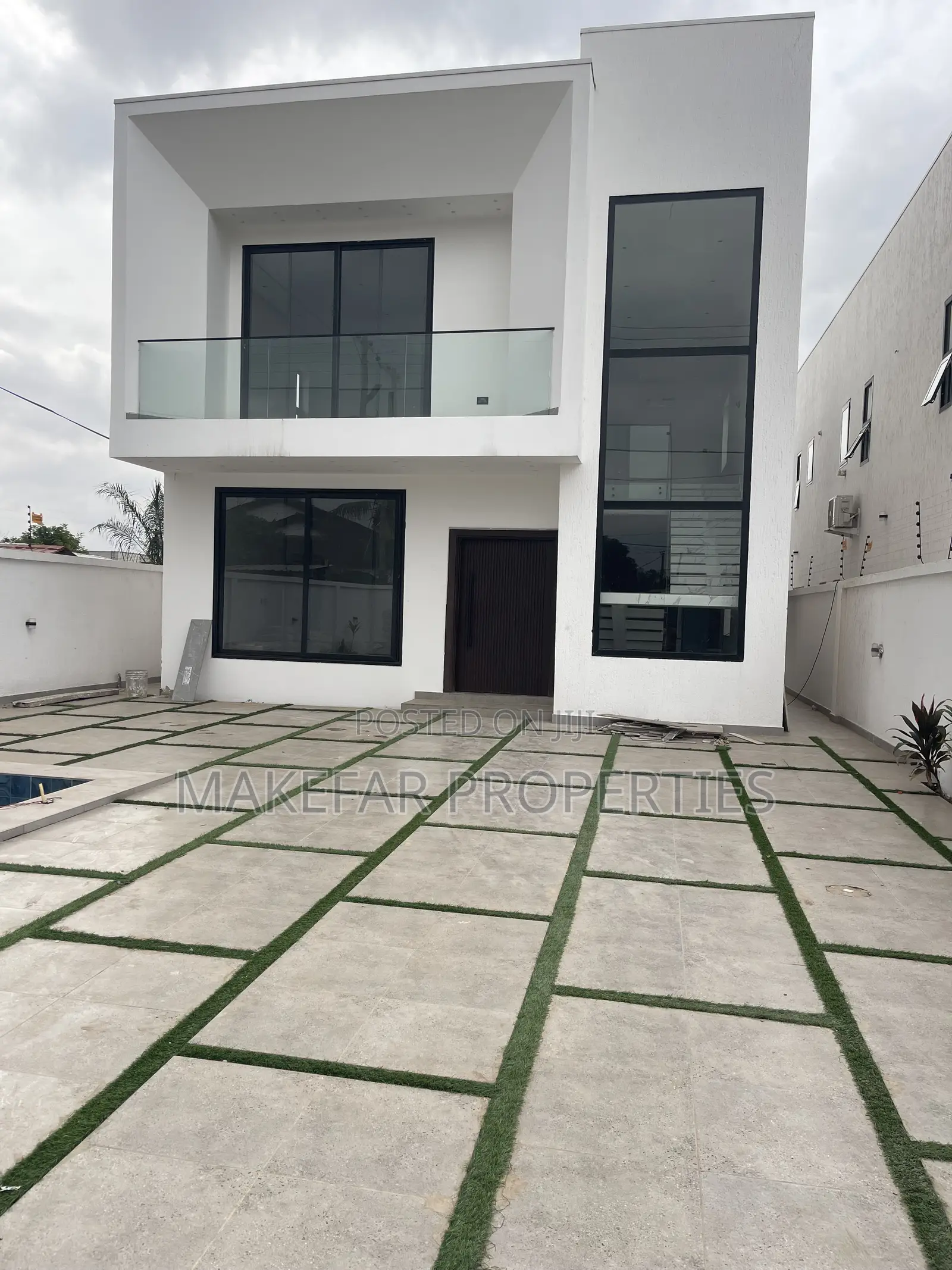 4bdrm House in Ashaley Botwe for sale