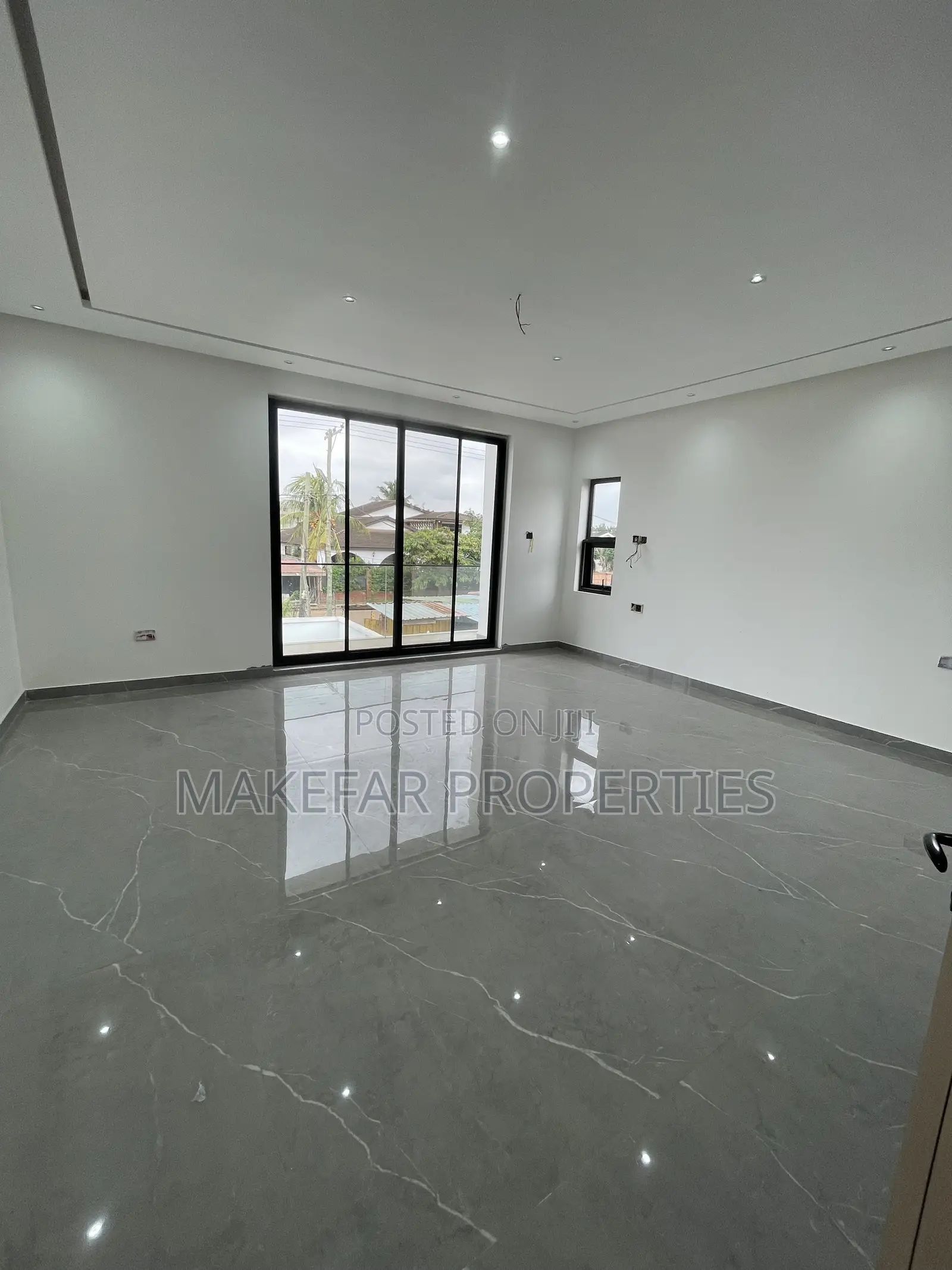4bdrm House in Ashaley Botwe for sale