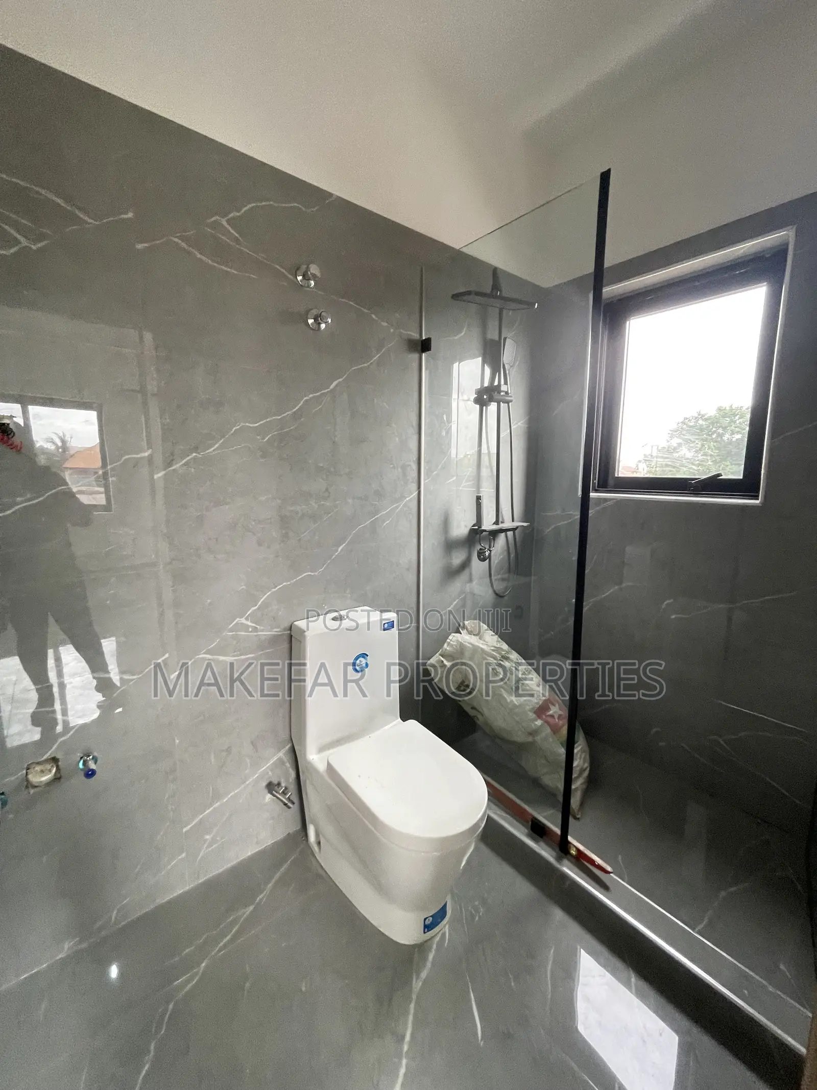 4bdrm House in Ashaley Botwe for sale