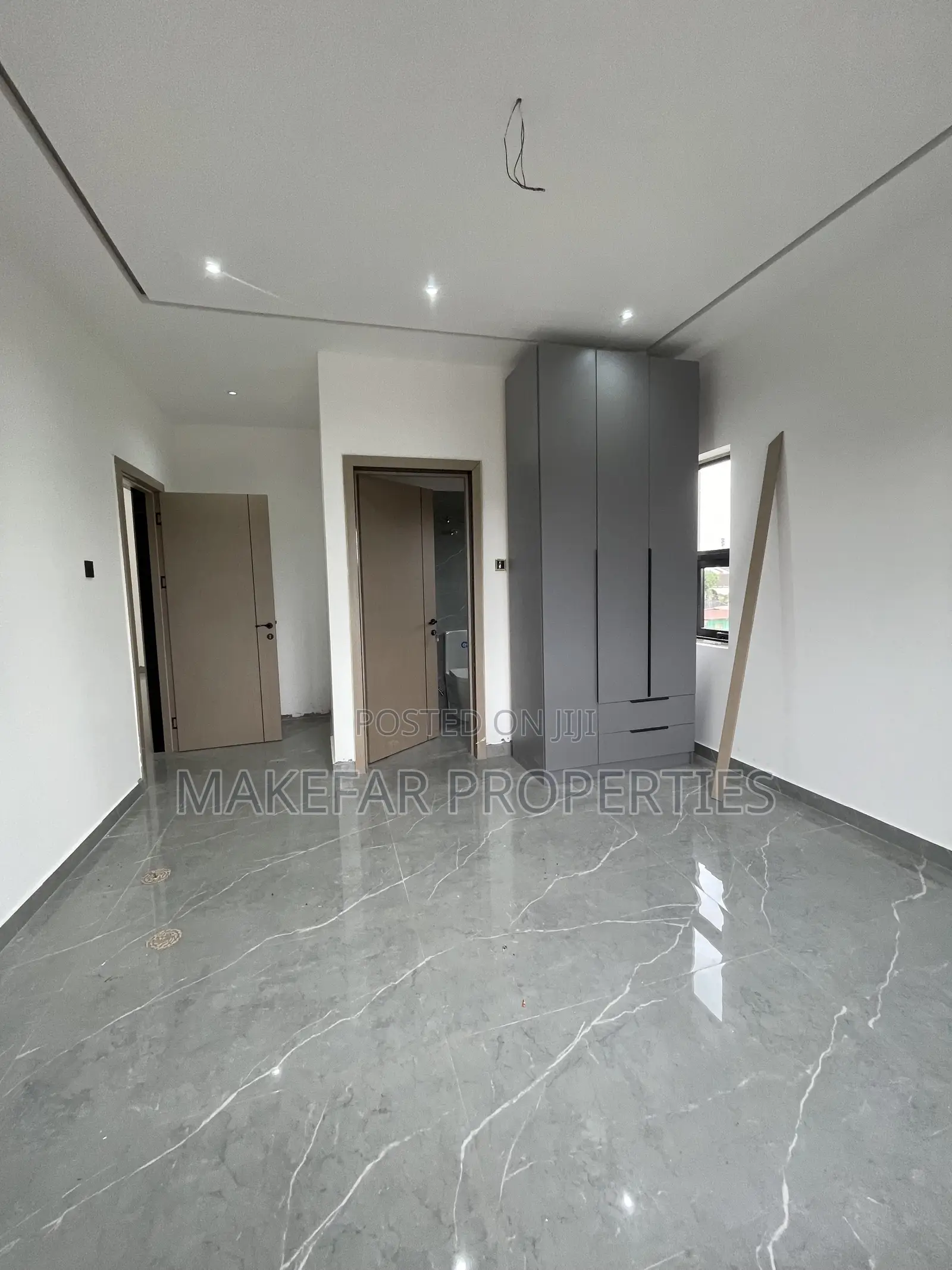 4bdrm House in Ashaley Botwe for sale