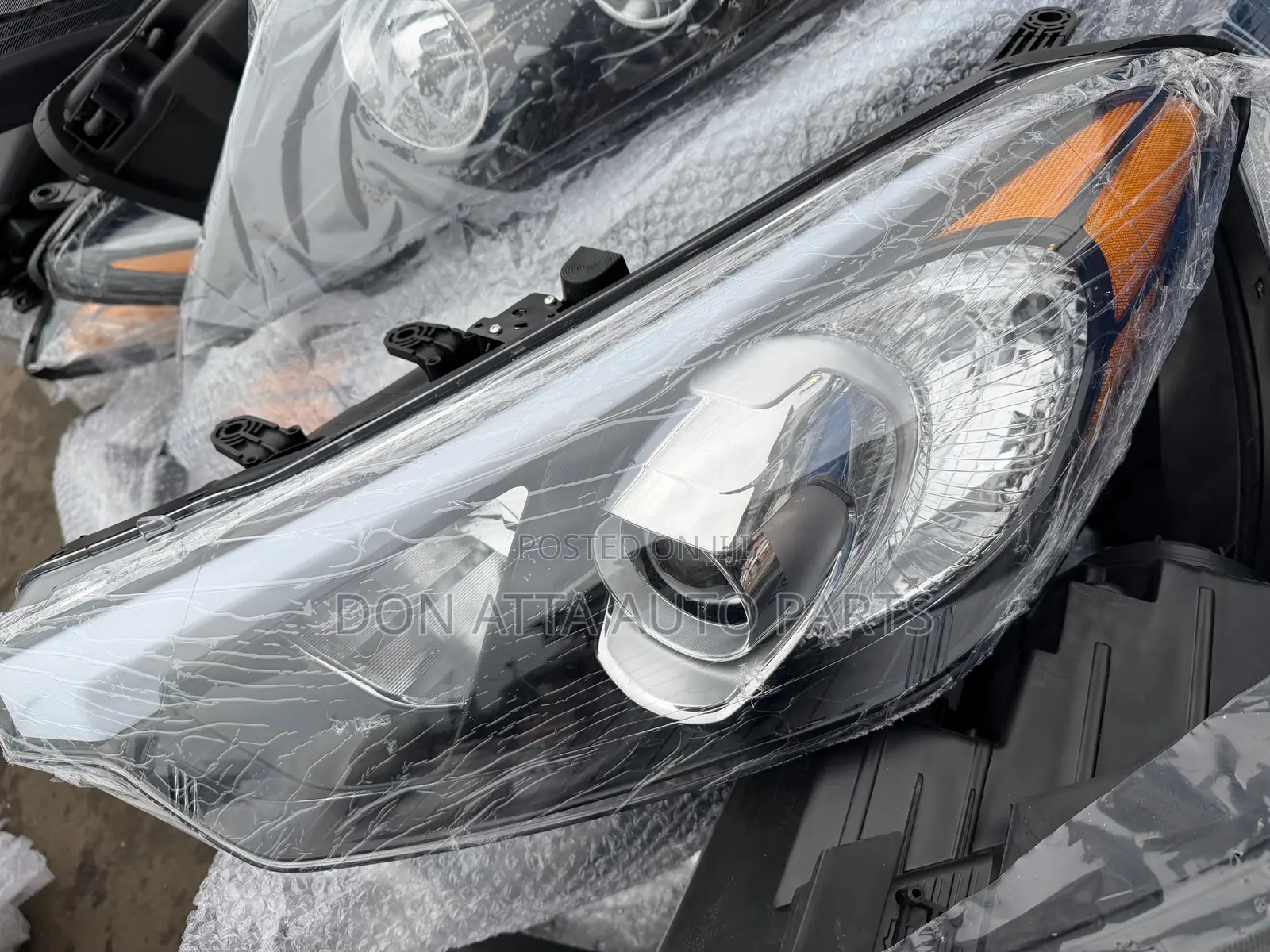 Kia Forte / Cerato 2013-2016 Headlights Available