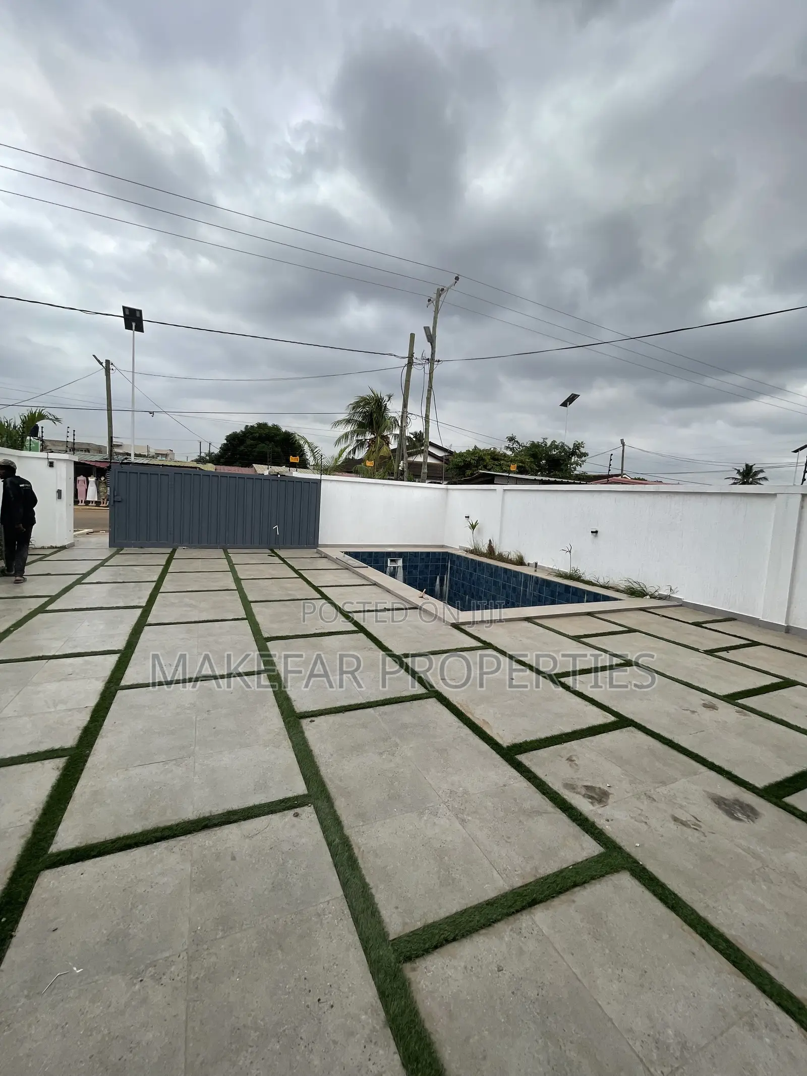 4bdrm House in Ashaley Botwe for sale