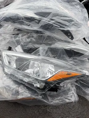 Nissan Kicks 2018-2020 Headlights Available