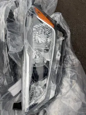 Nissan Kicks 2018-2020 Headlights Available