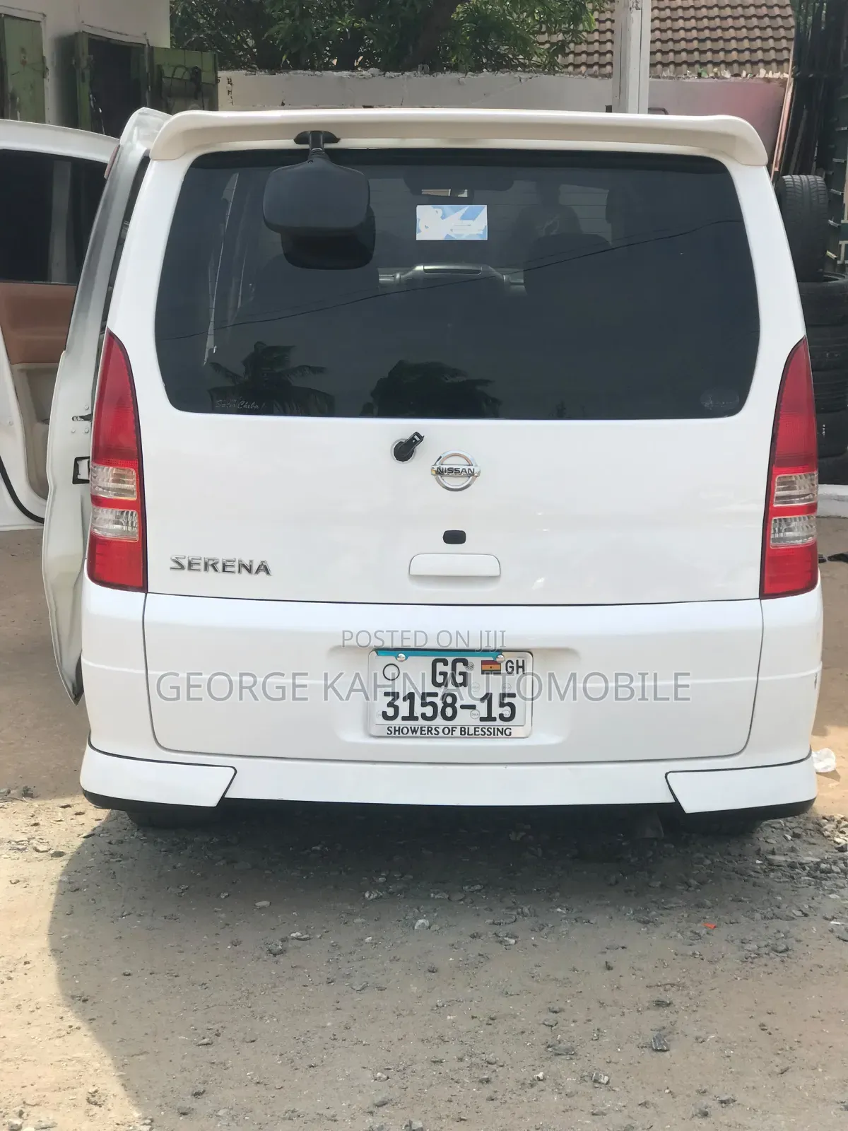 Nissan Serena 2004 White