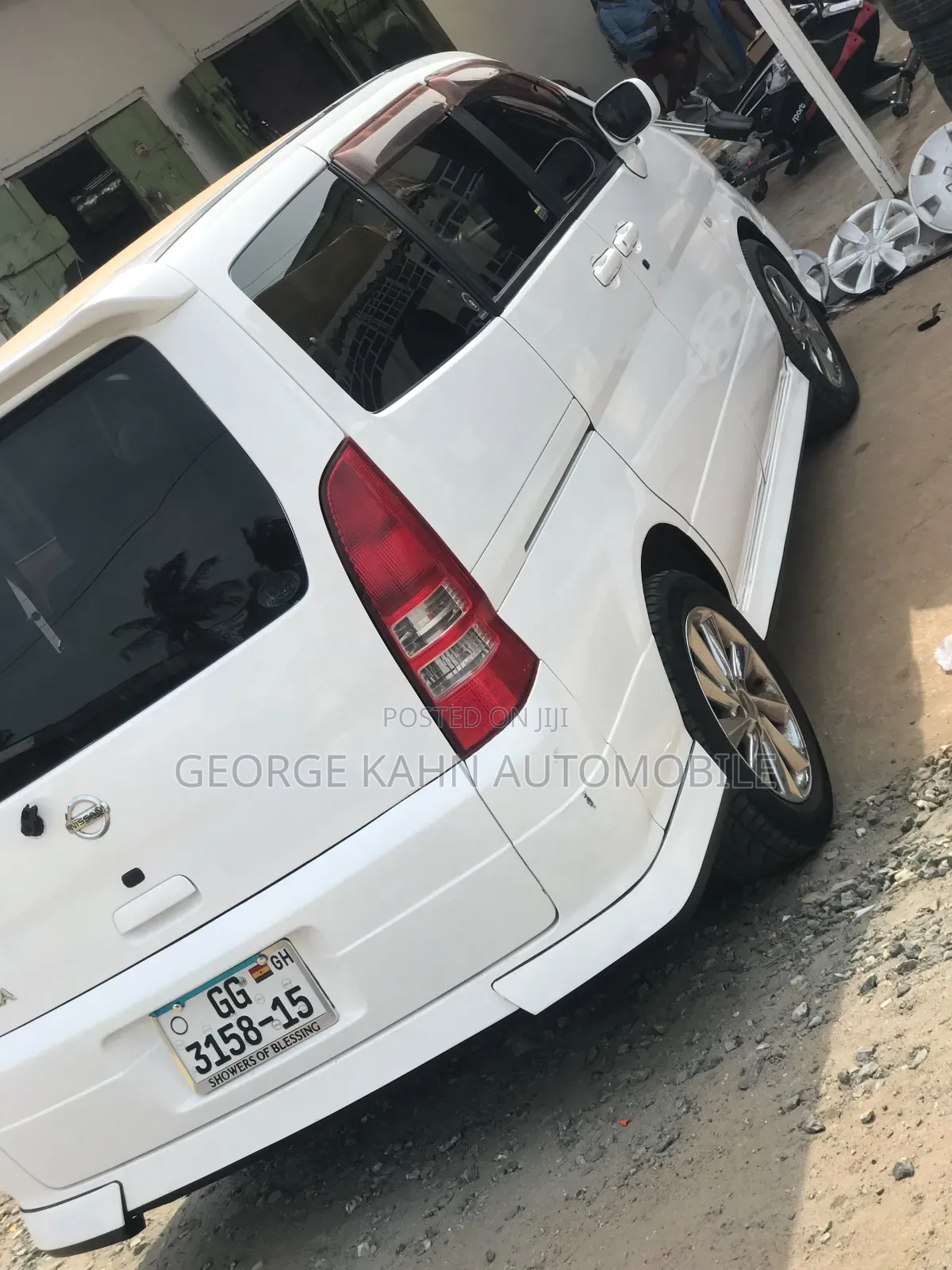 Nissan Serena 2004 White