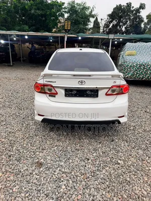 Toyota Corolla 2013 White
