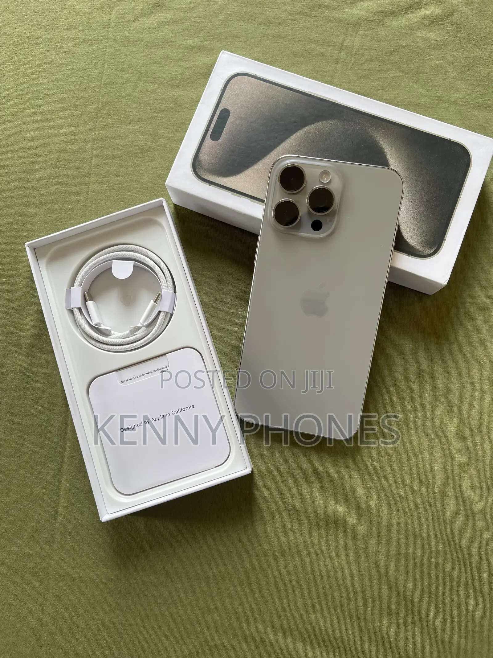 Apple iPhone 15 Pro Max 256 GB Silver