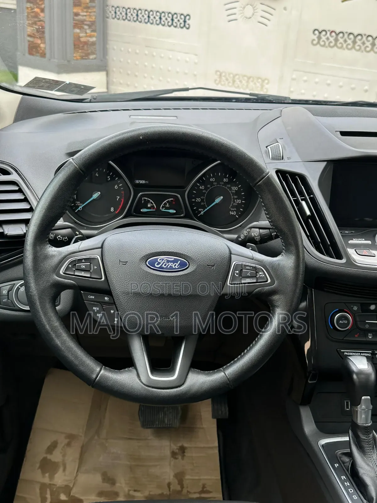 Ford Escape Titanium FWD 2018 Black