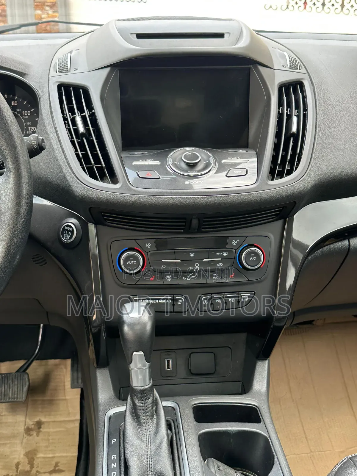 Ford Escape Titanium FWD 2018 Black