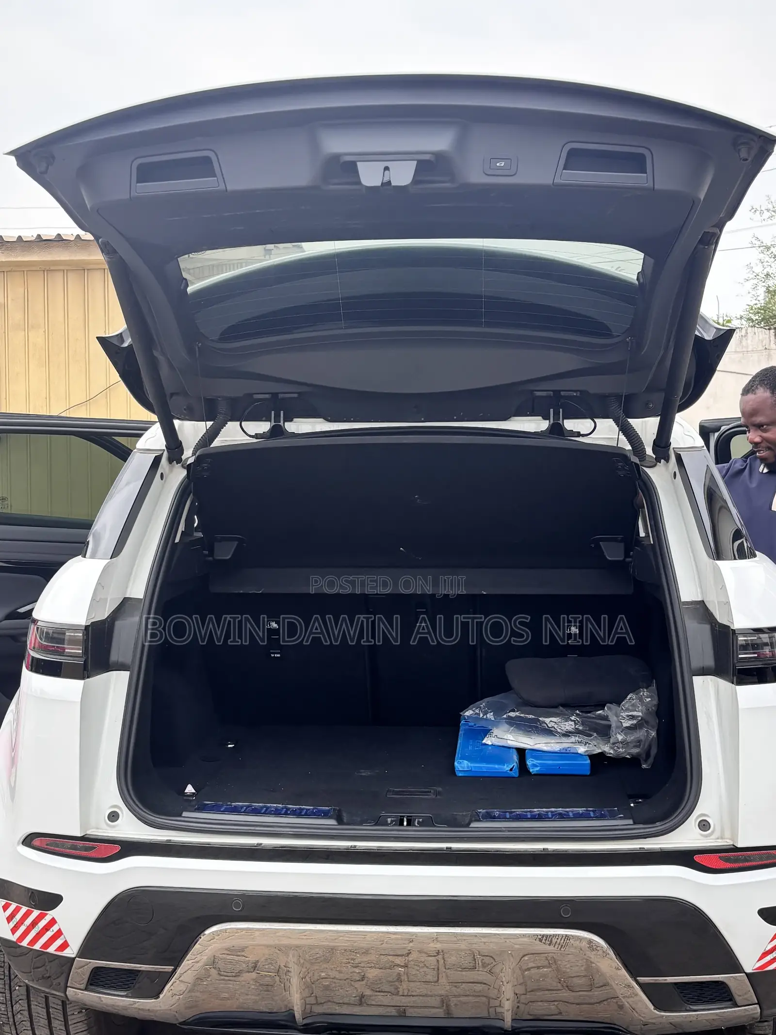 Land Rover Range Rover Evoque Hoxton Edition AWD 2026 White