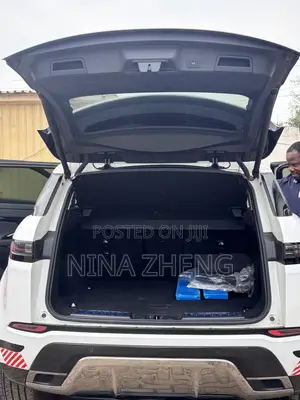 Land Rover Range Rover Evoque Hoxton Edition AWD 2026 White