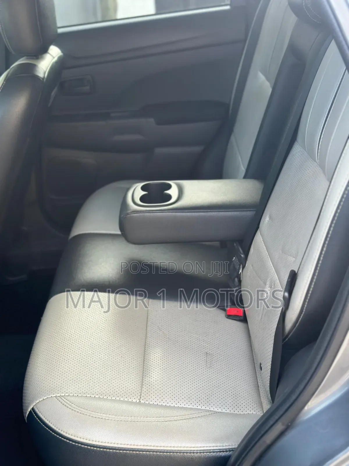 Mitsubishi Outlander 2015 Silver