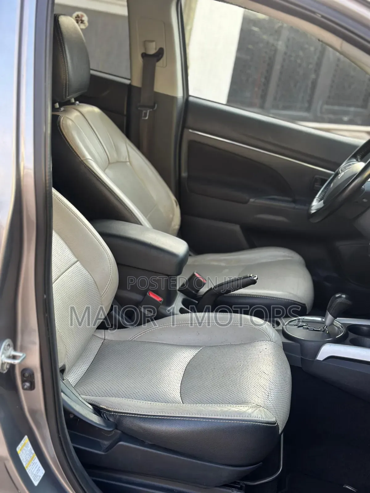Mitsubishi Outlander 2015 Silver
