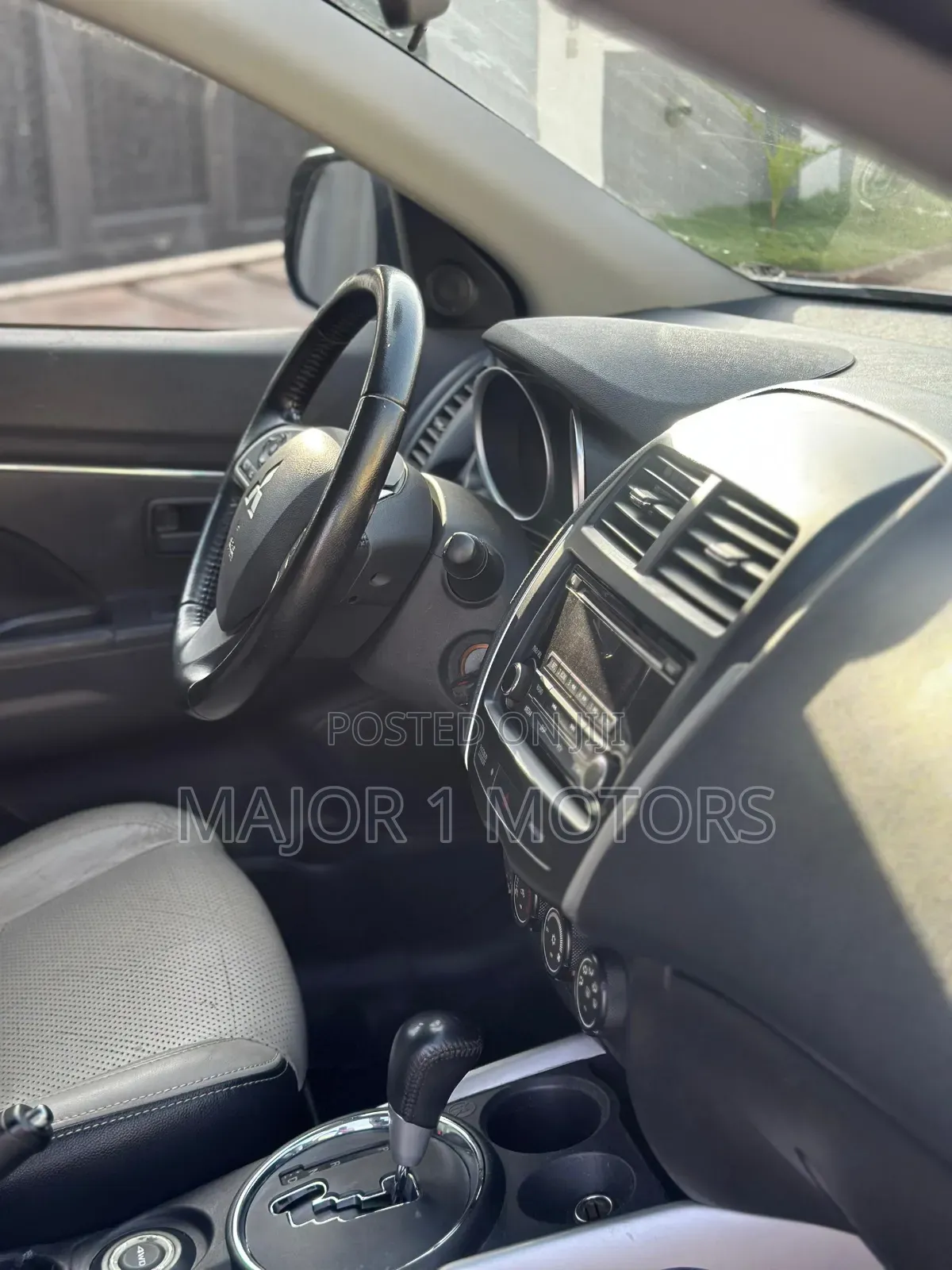 Mitsubishi Outlander 2015 Silver