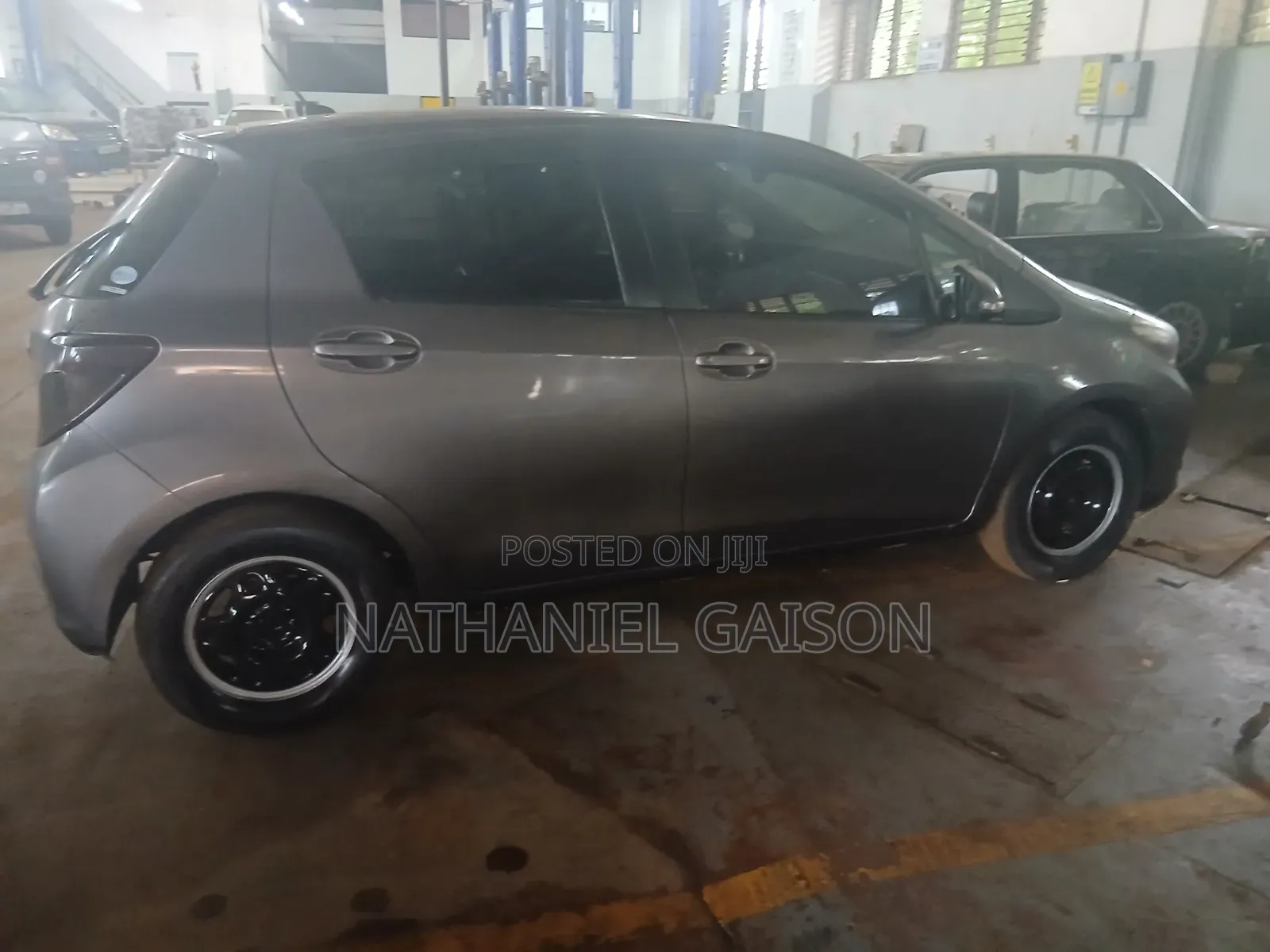 Toyota Vitz 2012 Gray