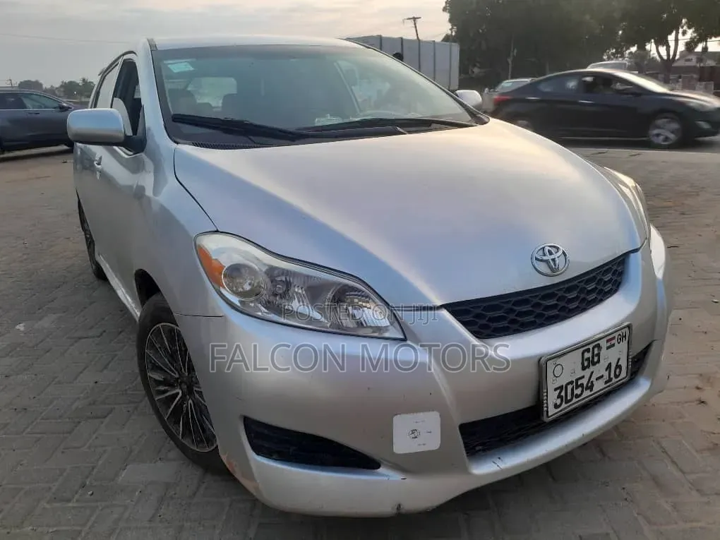 Toyota Matrix 2010 Silver