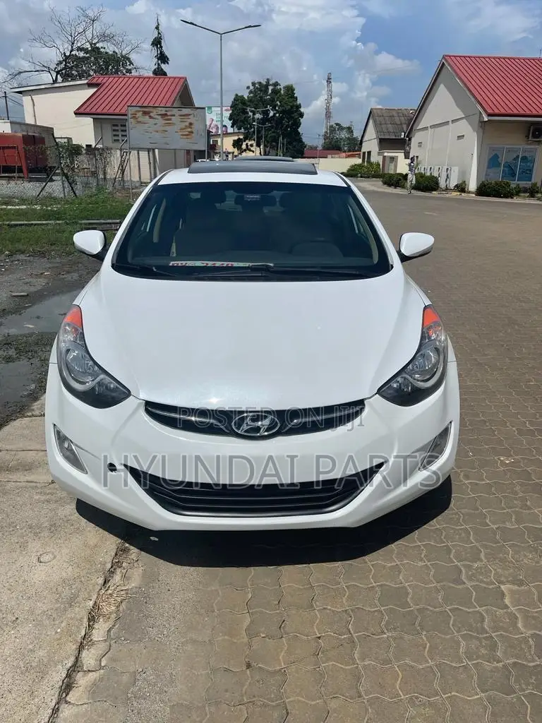 Hyundai Elantra Limited 2012 White