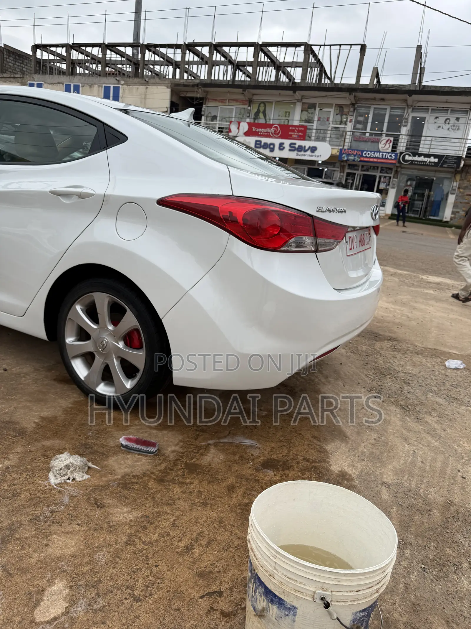 Hyundai Elantra Limited 2012 White