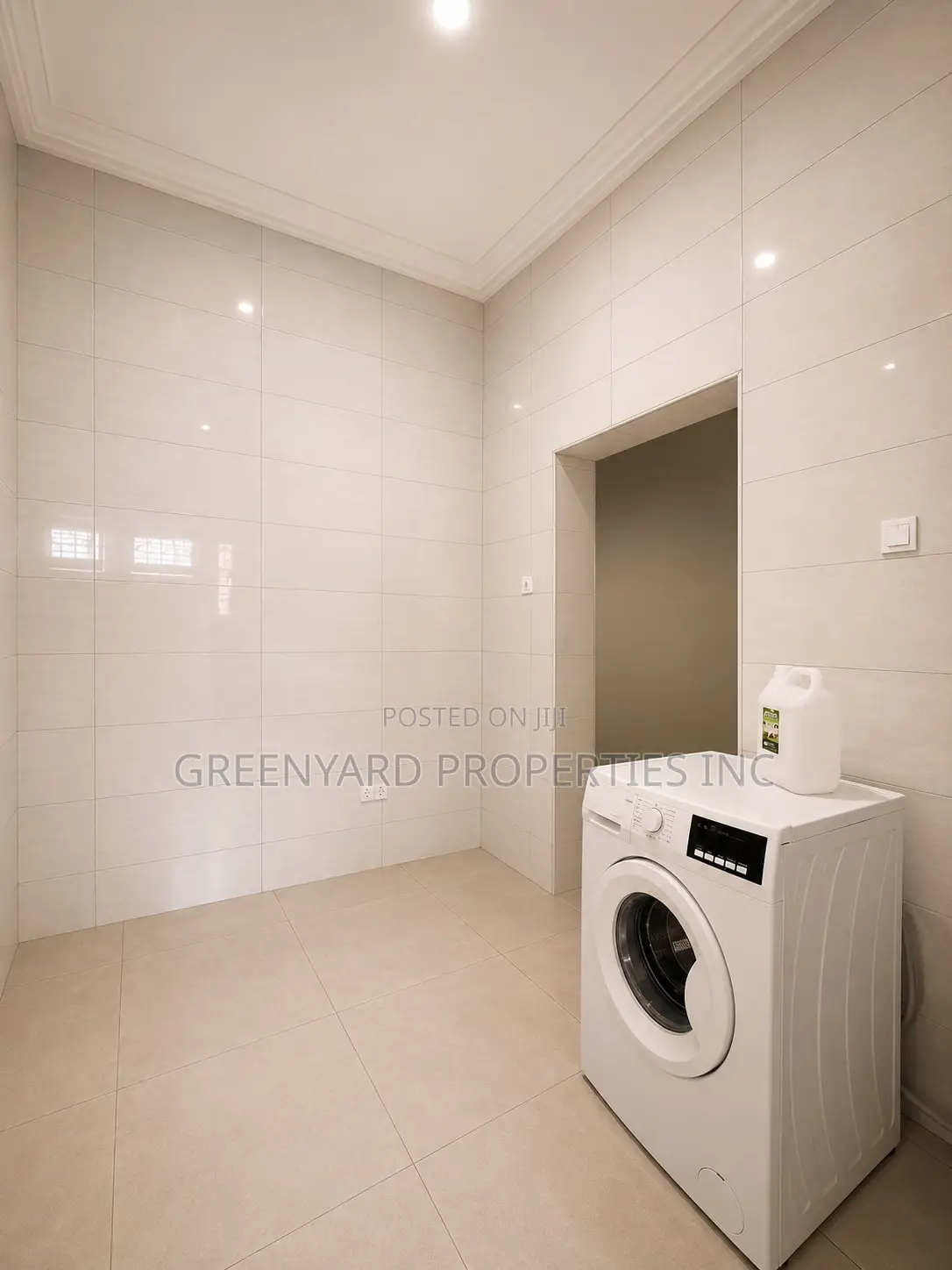 3bdrm House in A&C Mall, East Legon for rent