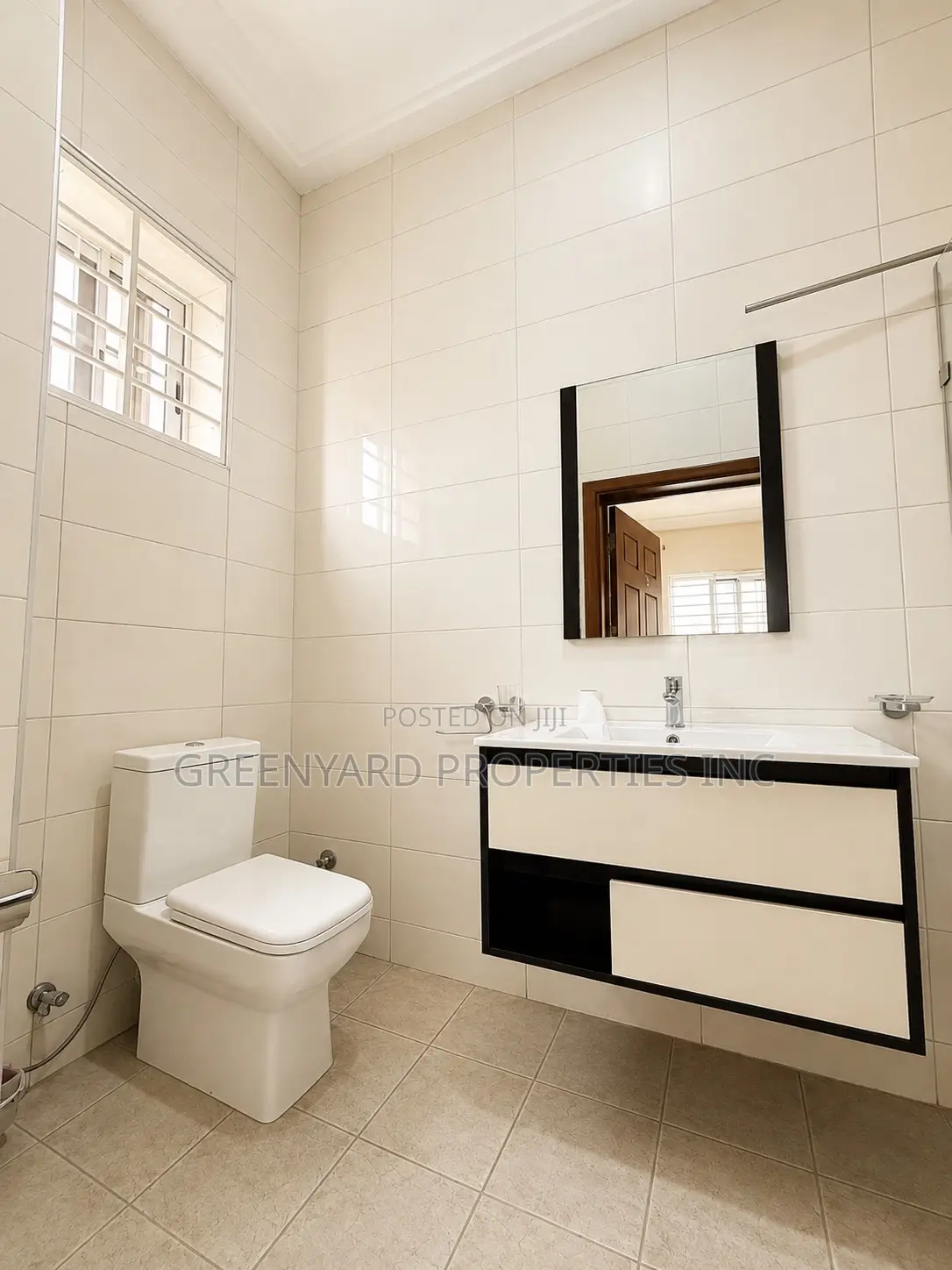 3bdrm House in A&C Mall, East Legon for rent