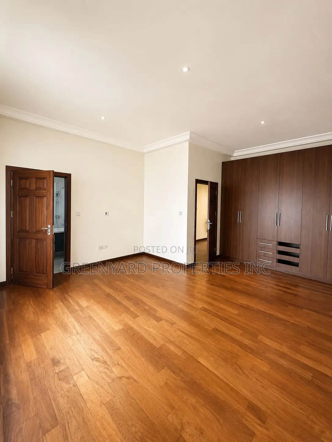 3bdrm House in A&C Mall, East Legon for rent