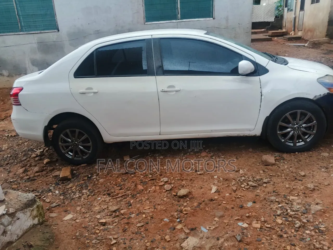Toyota Yaris 2010 White