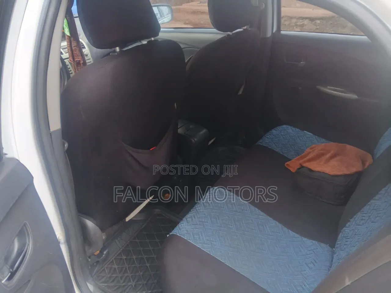 Toyota Yaris 2010 White