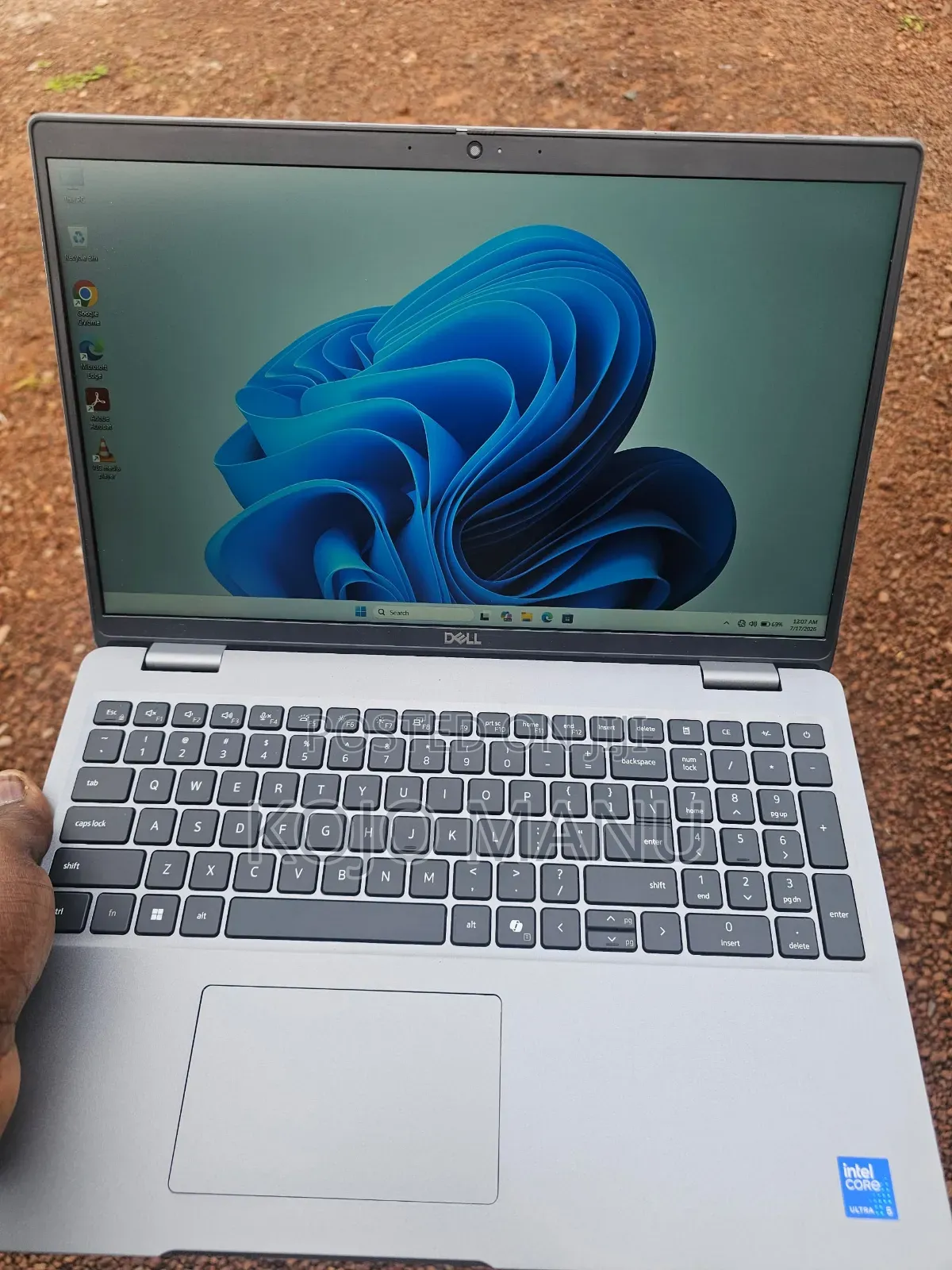 Laptop Dell Latitude 5550 8GB Intel Core Ultra 5 SSHD+SSD 256GB