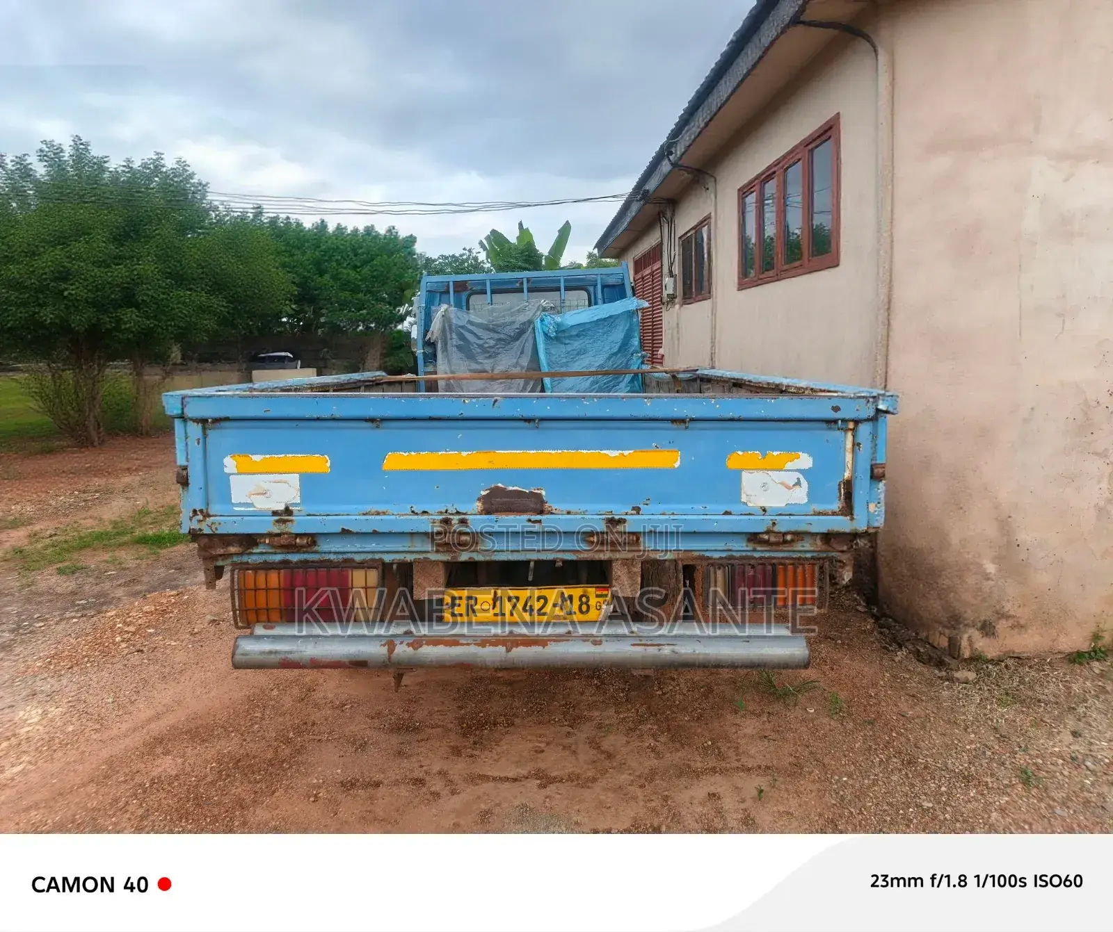 Hyundai Mighty 1, Strong Engine Only Small Bodywork Needed, Moving Car