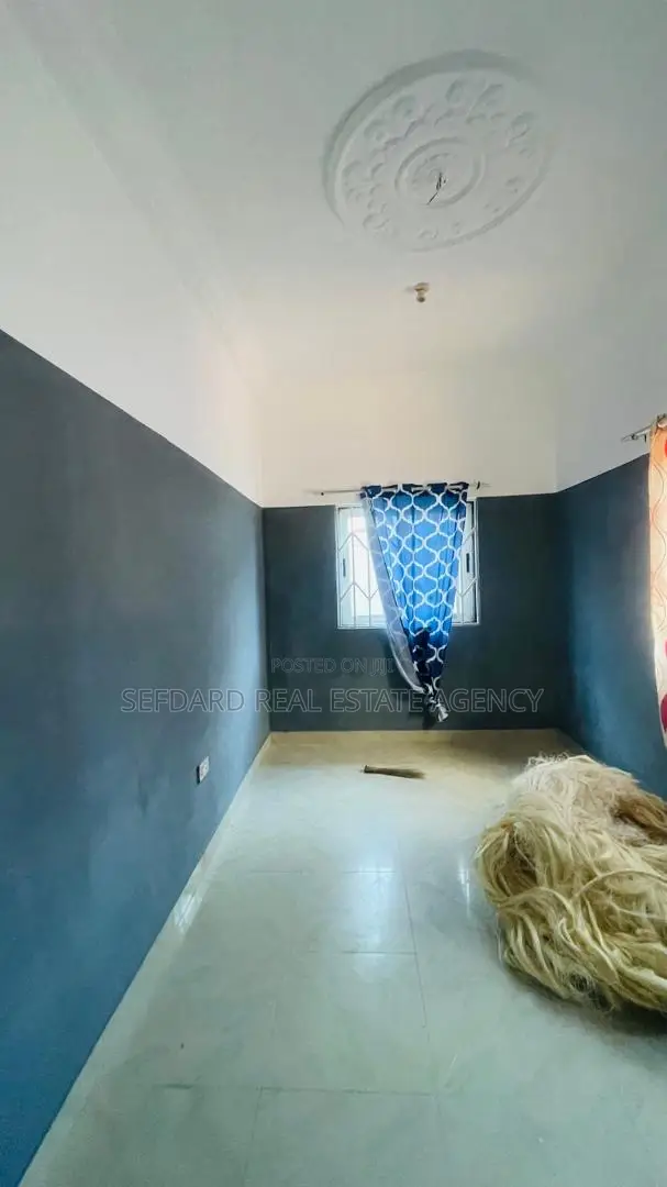 4bdrm House in Sefdard Properties, Pokuase for rent